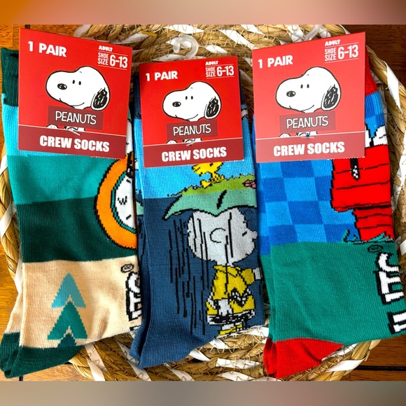 Peanuts Other - PEANUTS. CREW SOCKS FOR ADULTS. 3 PAIRS. SIZE: ADULT SIZE 6-13.